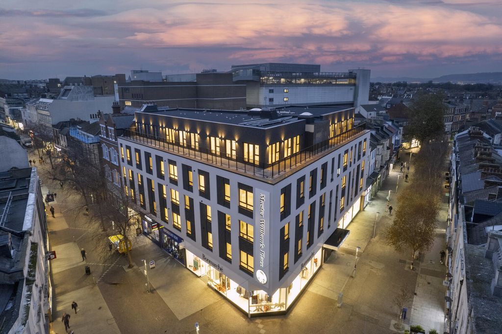 Property photo 1 of 6 Exterior