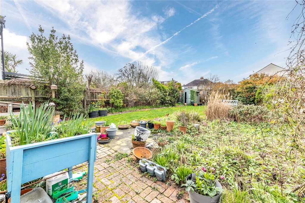 Property photo 3 of 17 Picture No. 30