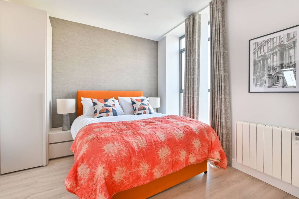 Property photo 3 of 7