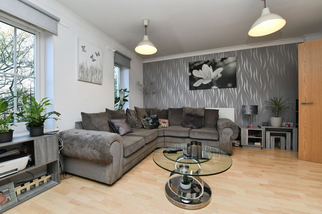 Property photo 2 of 10 Pbox-Img.Jpg