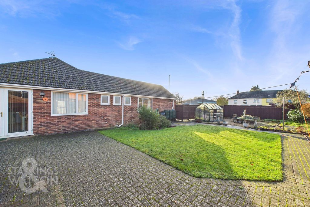 Property photo 3 of 25