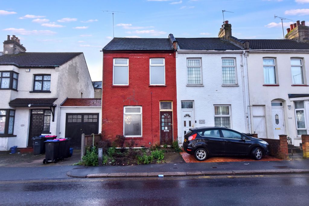 Property photo 1 of 17 536 Fairfax Drive, Westcliff On Sea, Ss0 9Rj