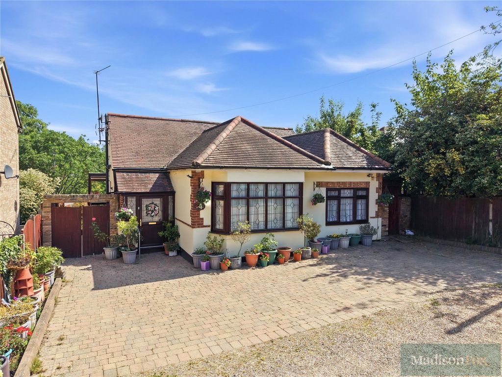 Property photo 1 of 25 Picture No. 08
