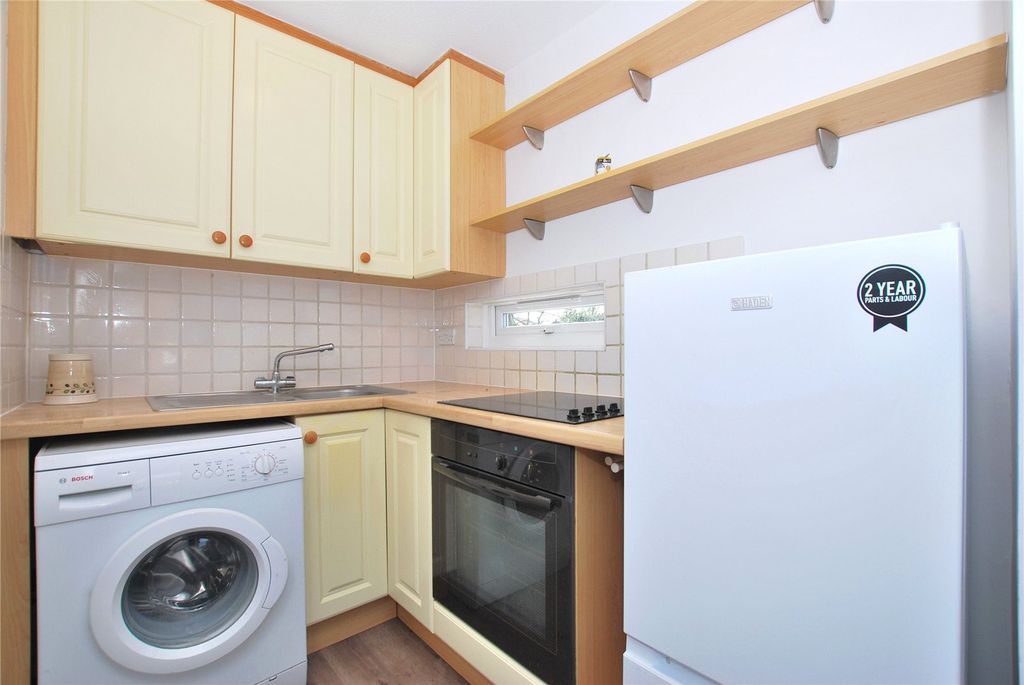 Property photo 3 of 6 Picture No. 10