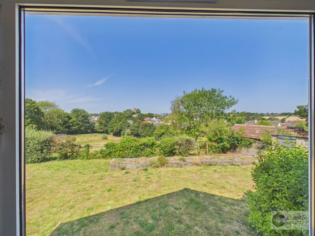 Property photo 3 of 25
