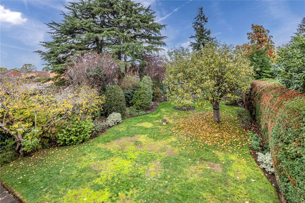 Property photo 2 of 34 Picture No. 35