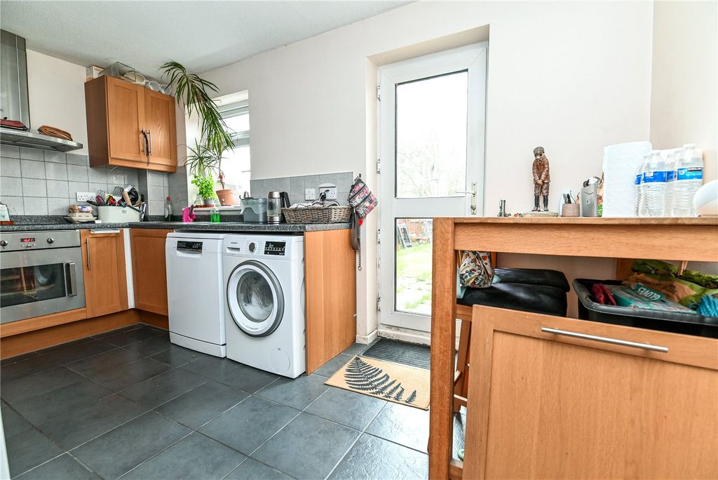 Property photo 3 of 15 Picture No. 04