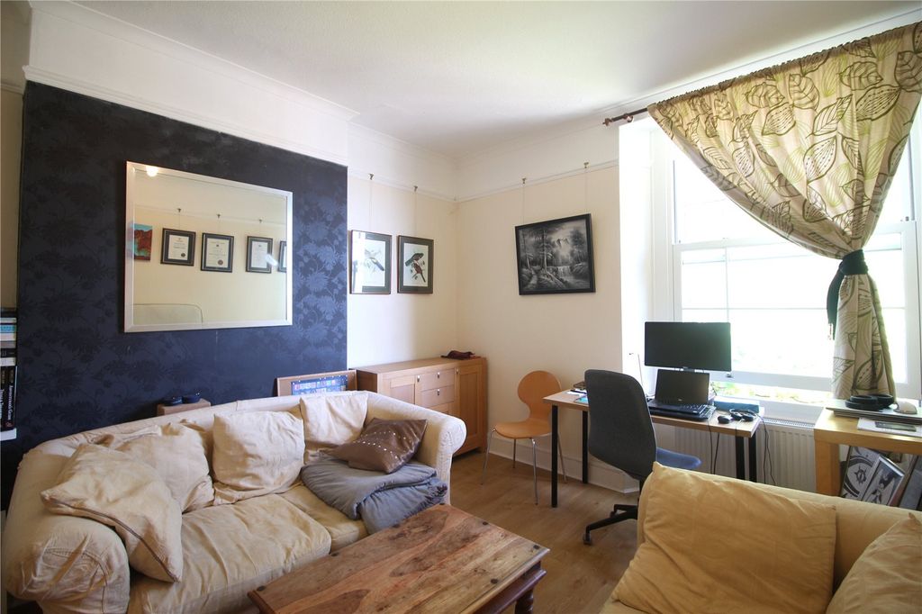 Property photo 2 of 12 Picture No. 08