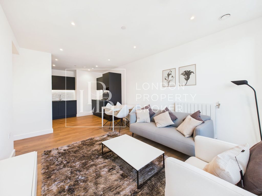 Property photo 1 of 21