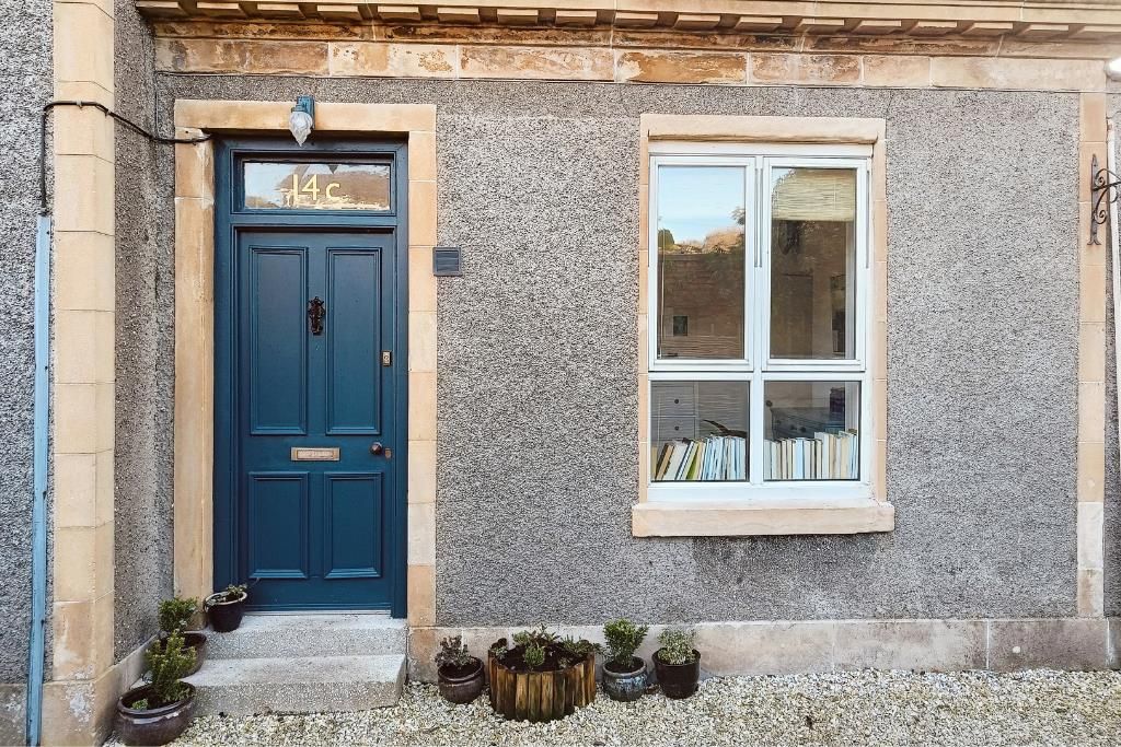 Property photo 3 of 40 Gardens And Outbuildings