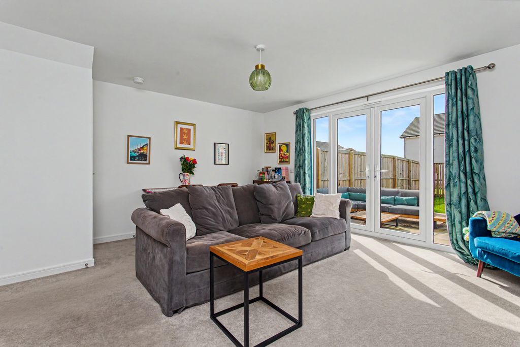 Property photo 2 of 17 Property Image 2