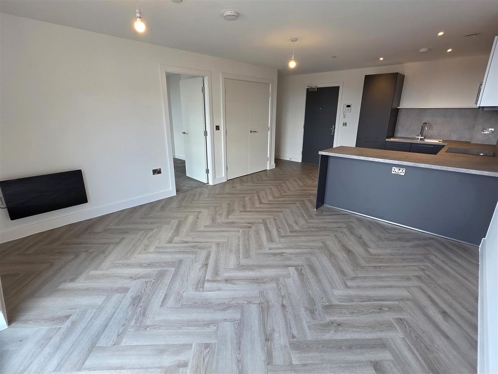 Property photo 2 of 7 Living Room