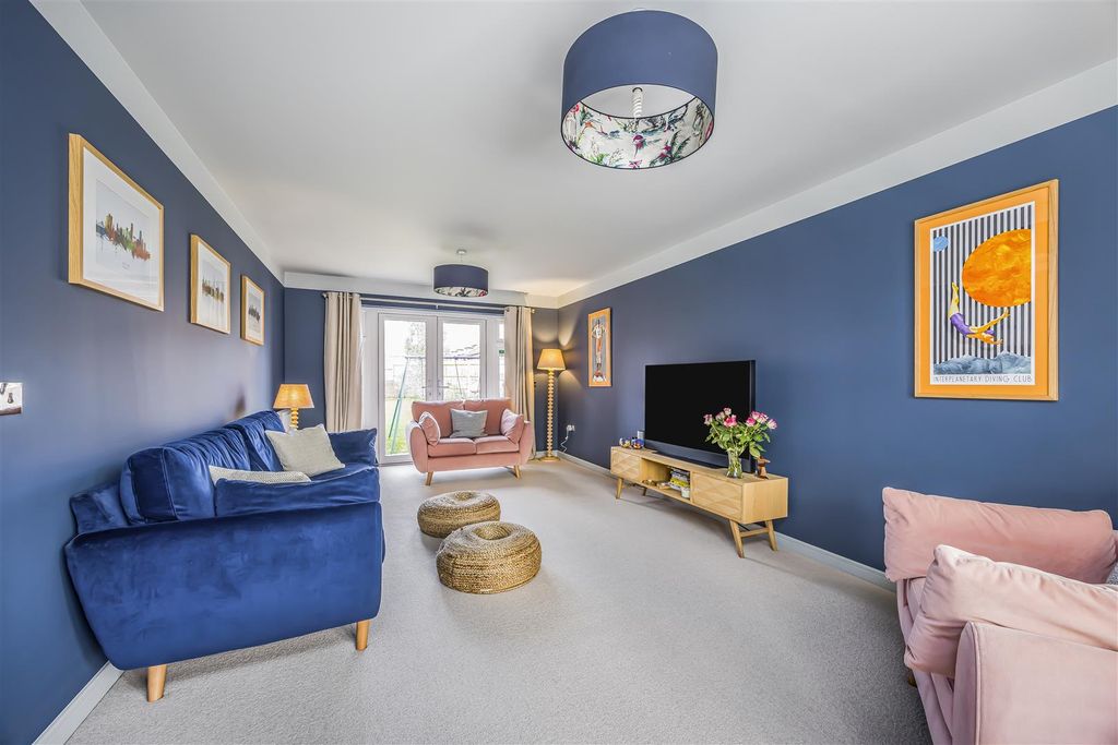 Property photo 2 of 27 4 West Brook View, Emsworth-Porticomarketing-Soldb