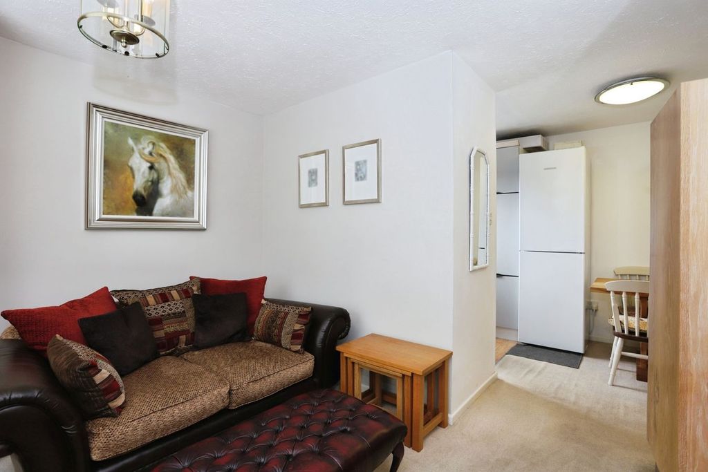 Property photo 3 of 20