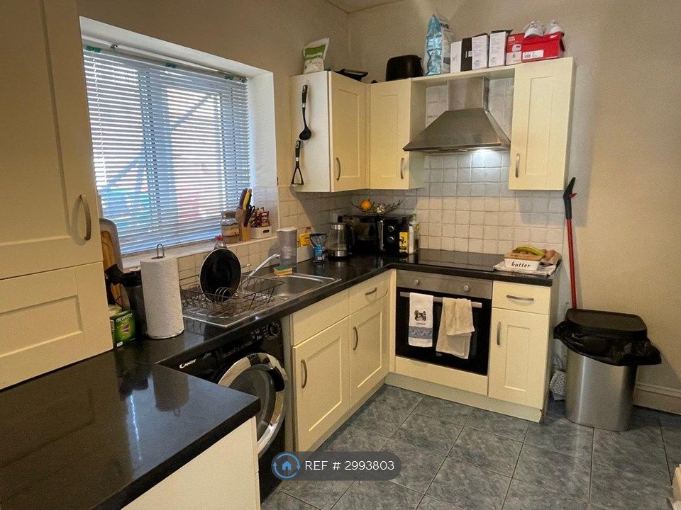 Property photo 3 of 4 Kitchen
