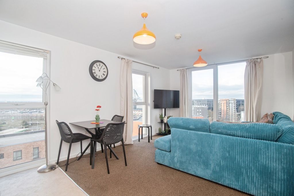 Property photo 2 of 18 Pbox-Img.Jpg