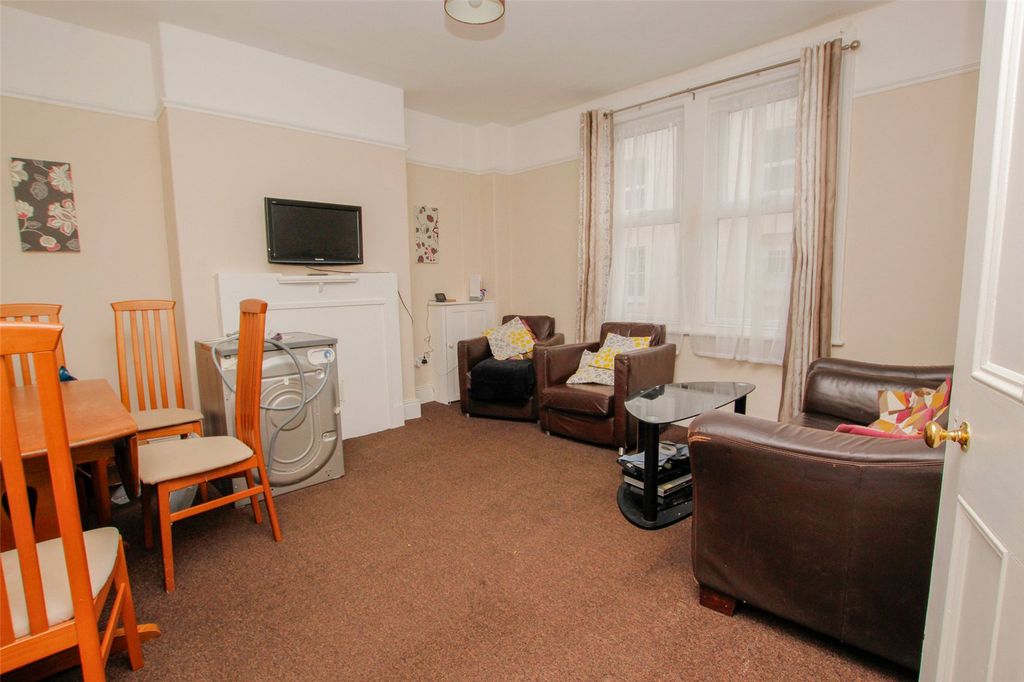 Property photo 2 of 15 Picture No. 09