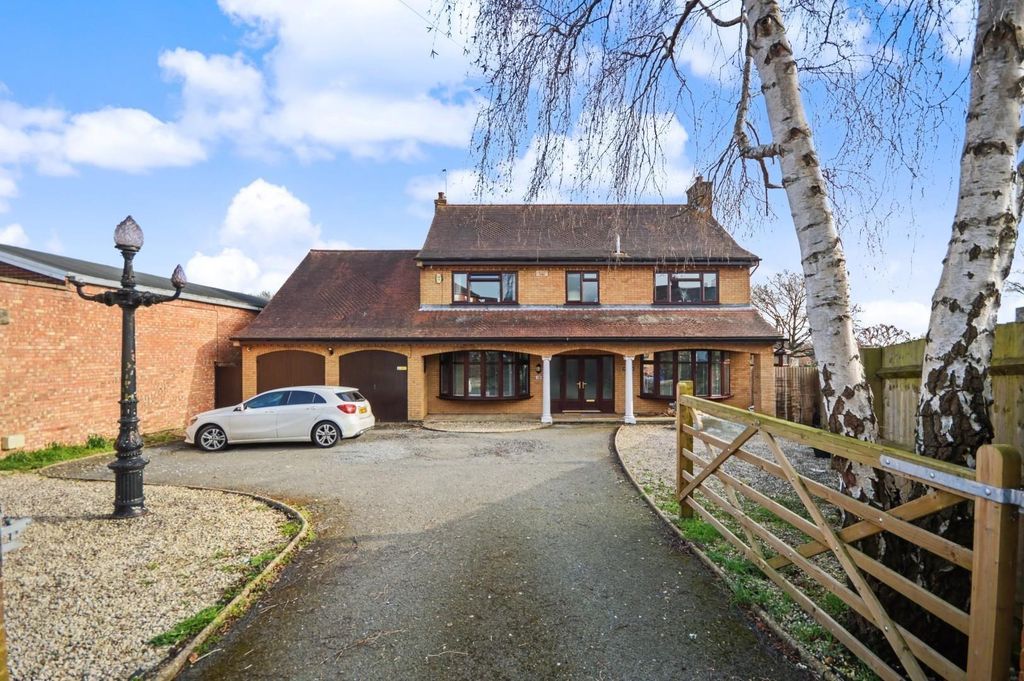 Property photo 1 of 25