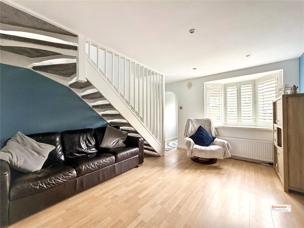 Property photo 3 of 18 Picture No. 06