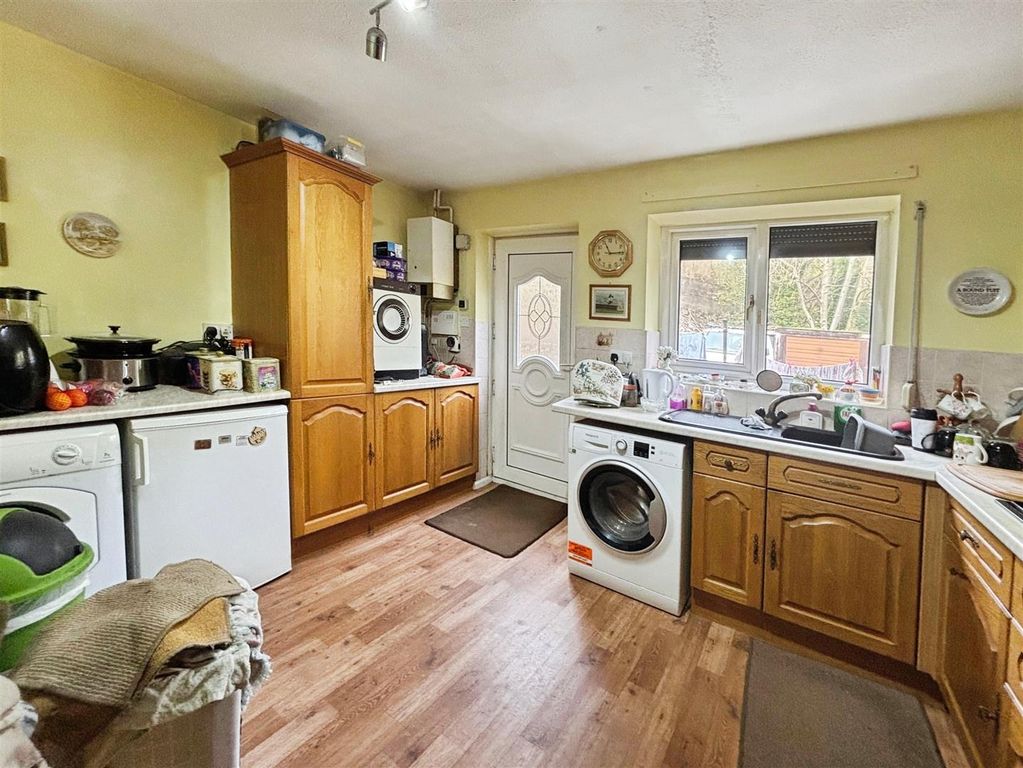 Property photo 2 of 15 Kitchen/Diner