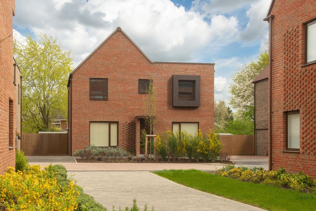 Property photo 1 of 9 Thornton Housetype