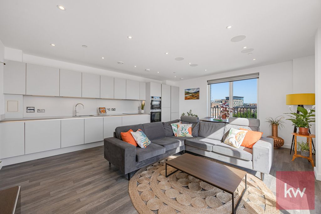 Additional image 6 of 2 bed flat for saleSt. Ives Road, Maidenhead, Berkshire SL6