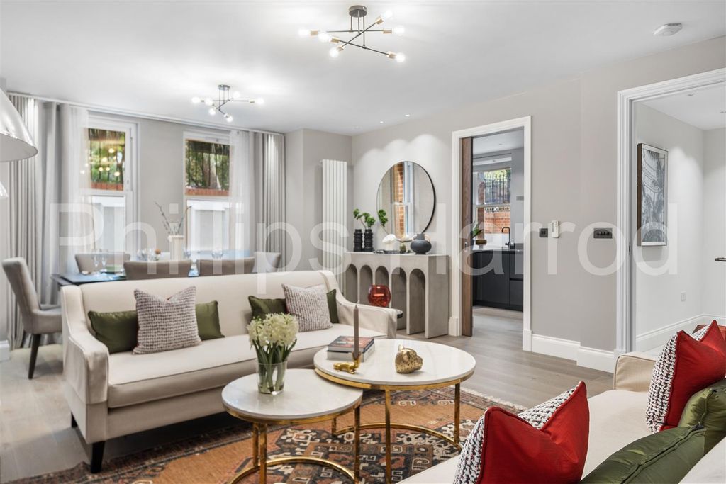 Property photo 1 of 11 Flat 2, 49 Fitzjohns Avenue Nw3 6Ph-5.Jpg