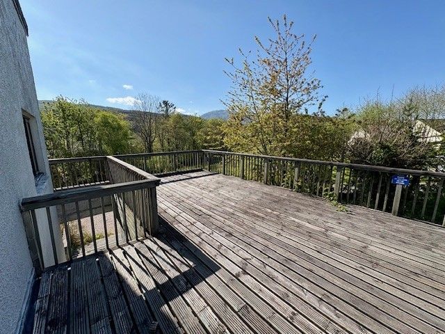 Property photo 2 of 32