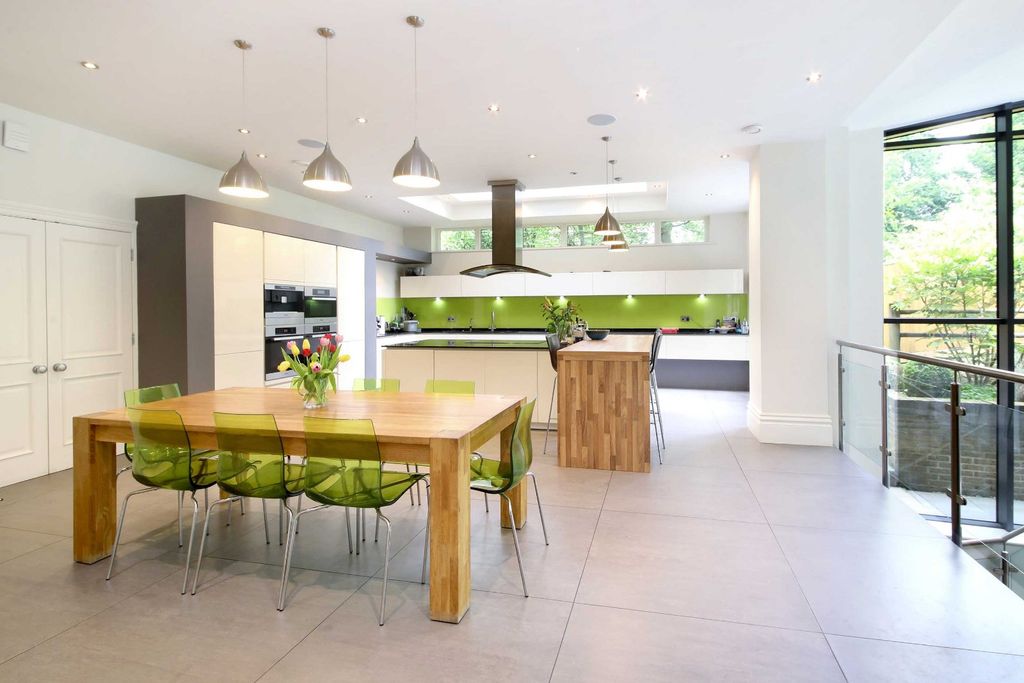 Property photo 3 of 14 Open Plan