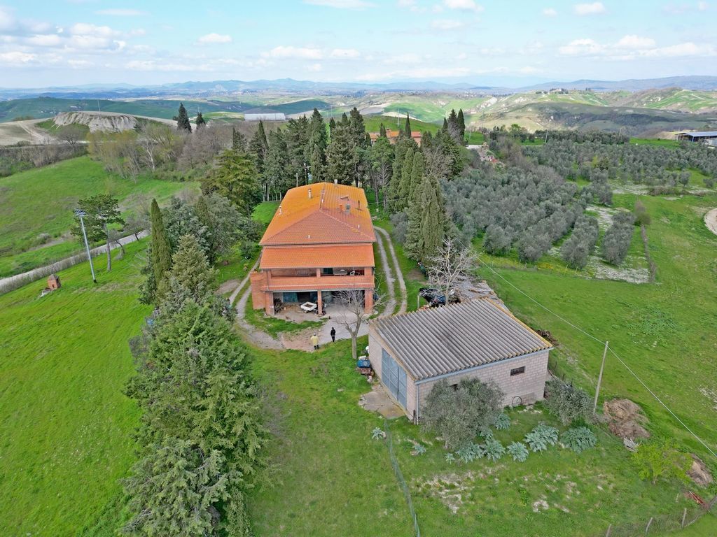 Property photo 2 of 13