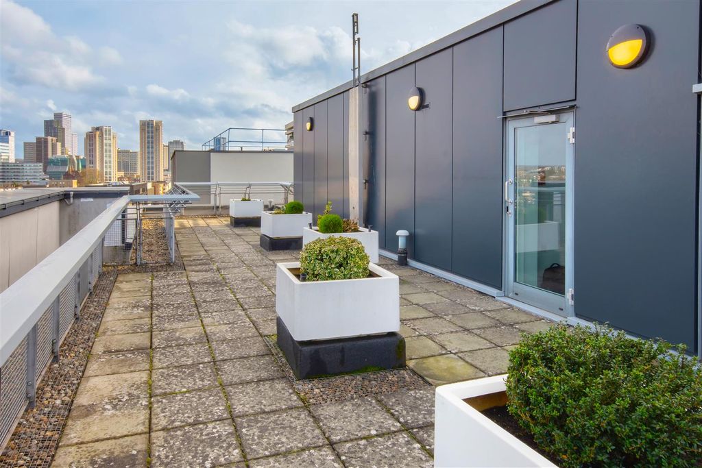 Property photo 3 of 14 13.Jpg
