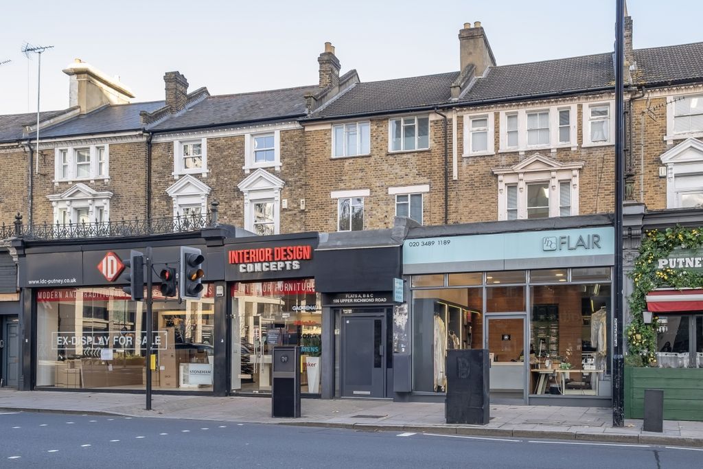 Property photo 2 of 6 Flat-A-106-Upper-...