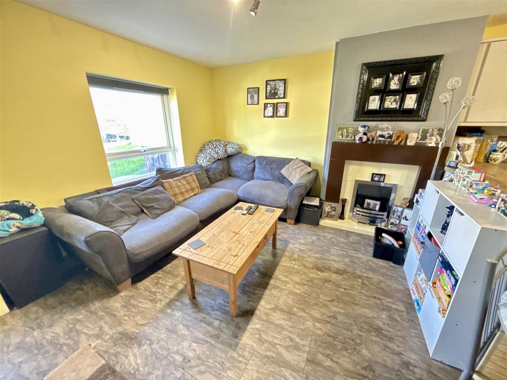 Property photo 2 of 16 Living Area