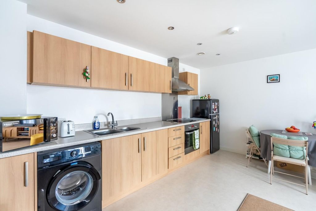 Property photo 3 of 13 57mm-1-2.Jpg