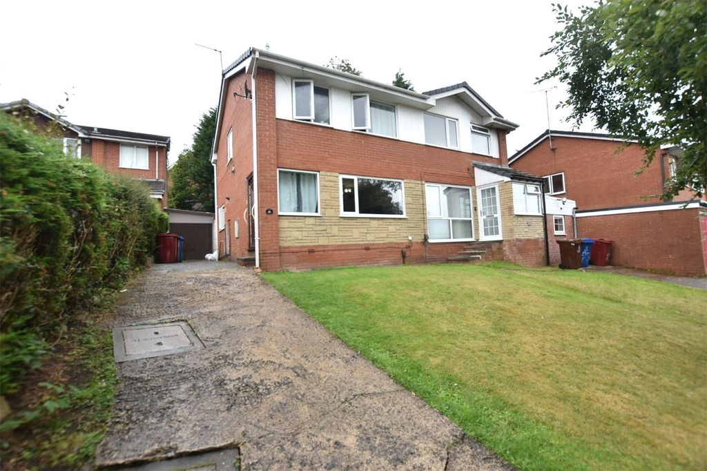 Property photo 1 of 12 External