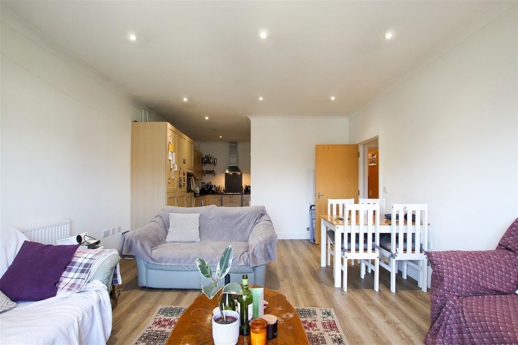 Property photo 2 of 9 Img_8133.Jpg