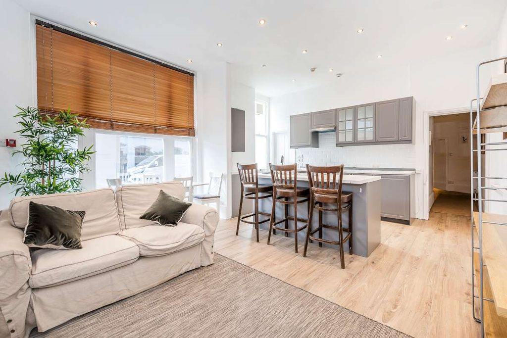 Property photo 1 of 11 Gff-180-New-Kings...