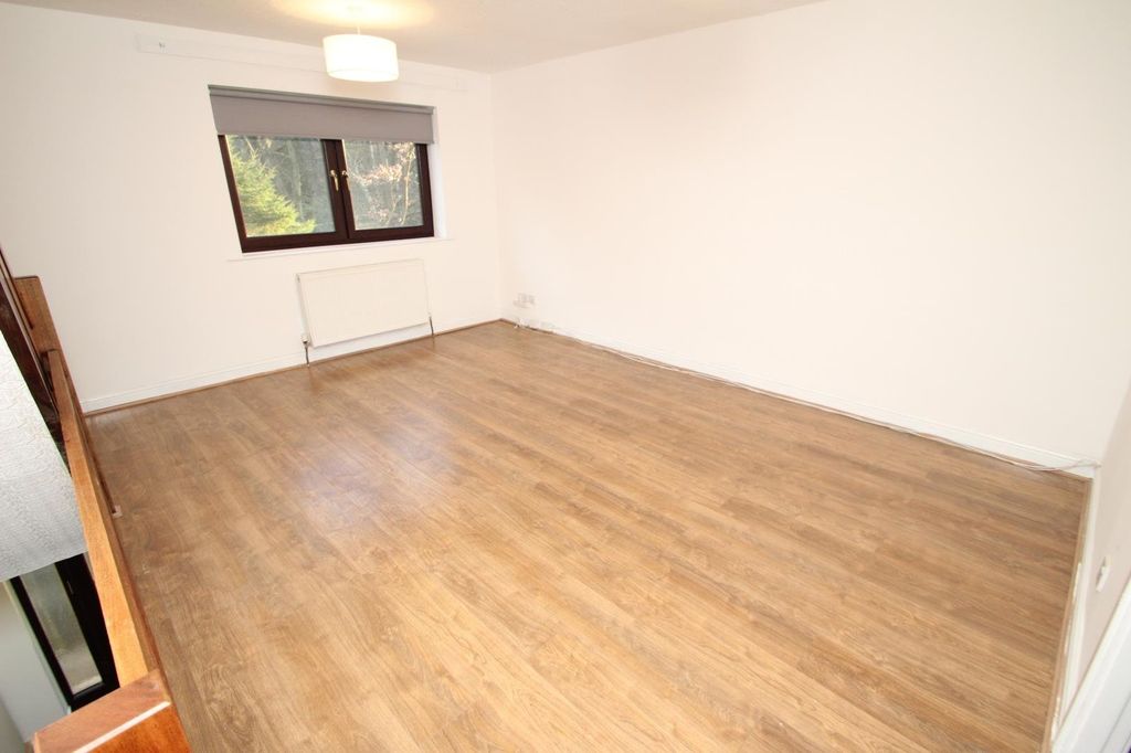 Property photo 3 of 11 0 General