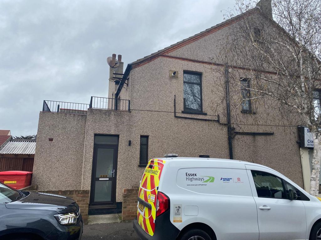 Property photo 2 of 13 Gallery