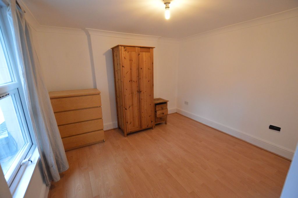 Property photo 3 of 4