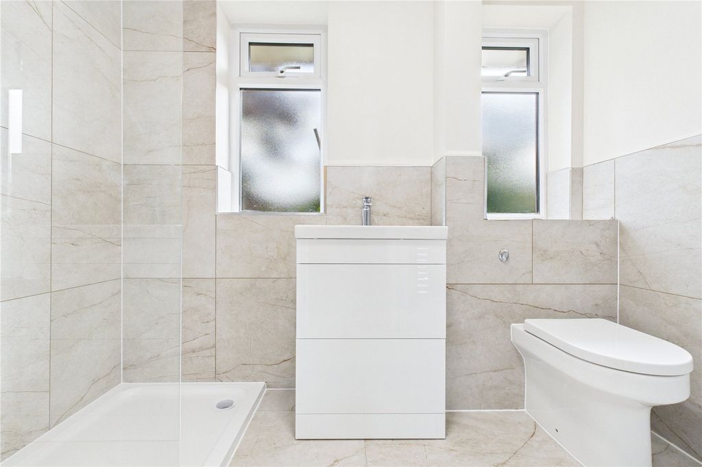 Property photo 3 of 17 Shower Room