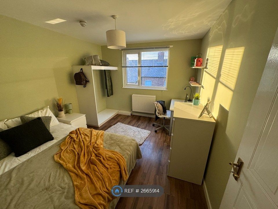 Property photo 2 of 22