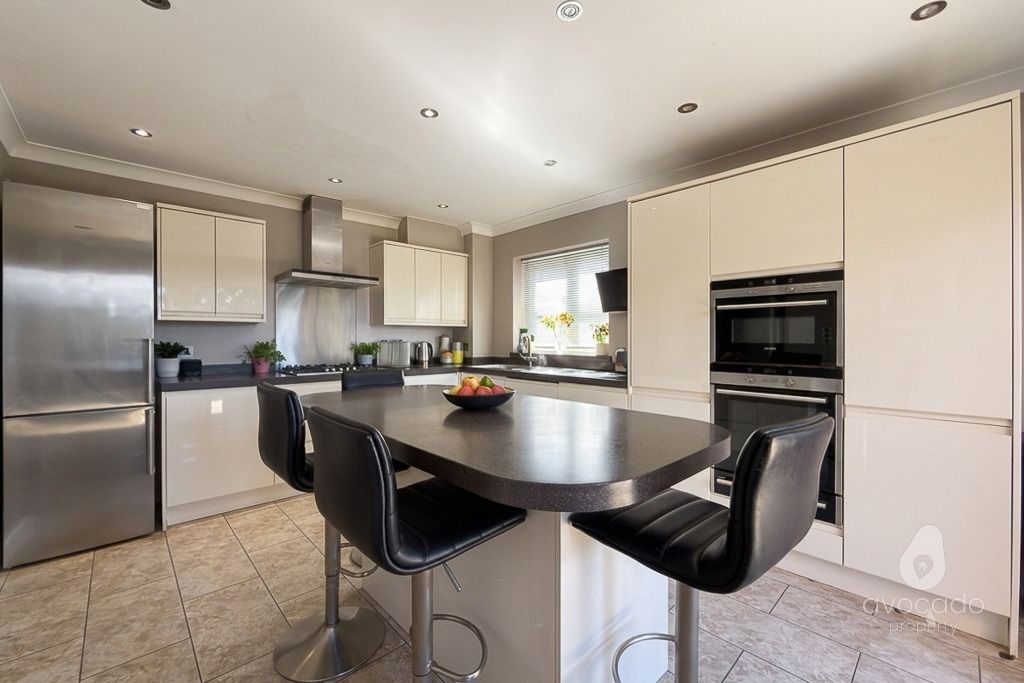 Property photo 2 of 24 5318313