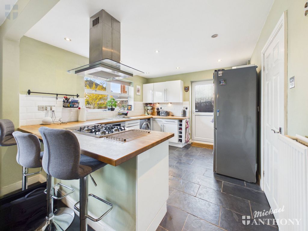 Property photo 3 of 16 F6860E280A0F4B7B95Fe12528181d37B_100_Cam03852G0-Pr0605-Still006