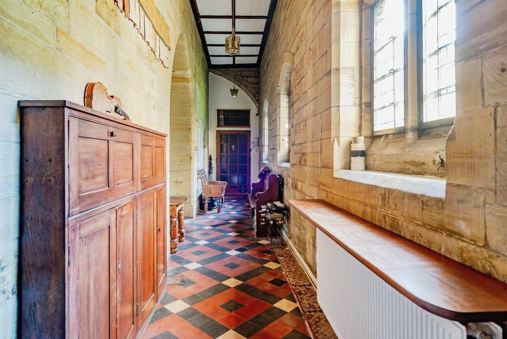 Property photo 2 of 14