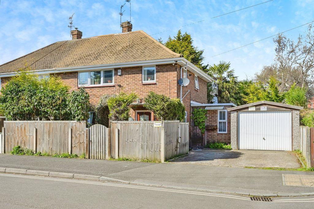 Property photo 1 of 17