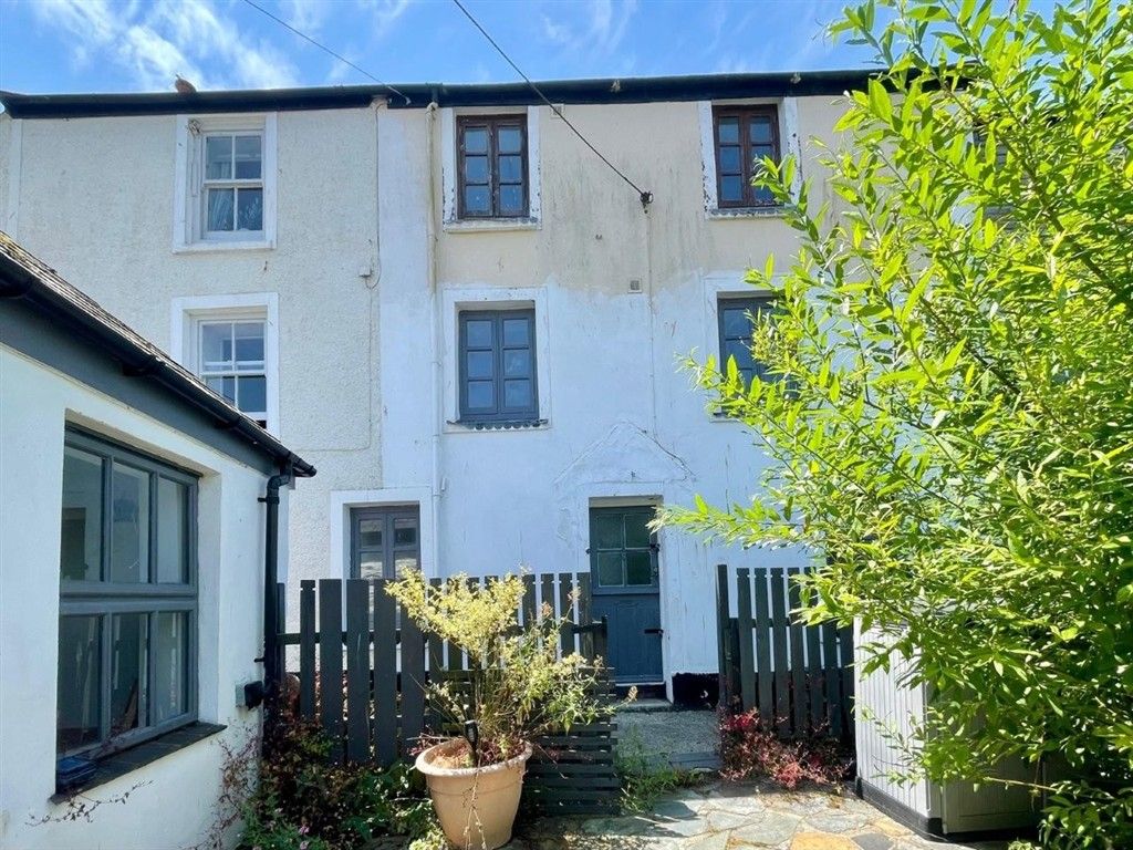 Property photo 1 of 20