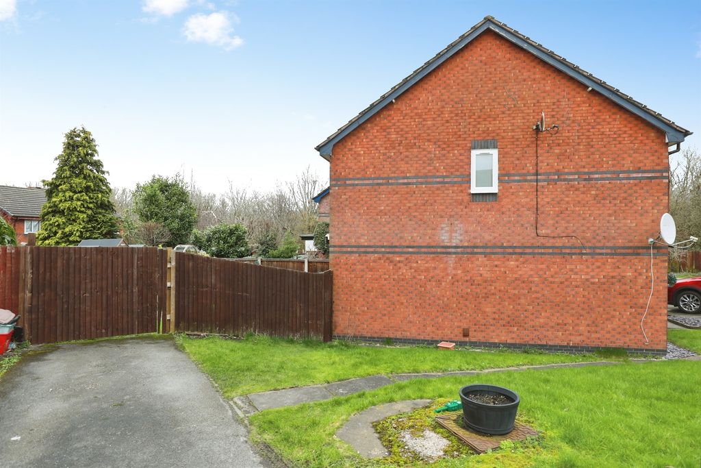 Property photo 2 of 17