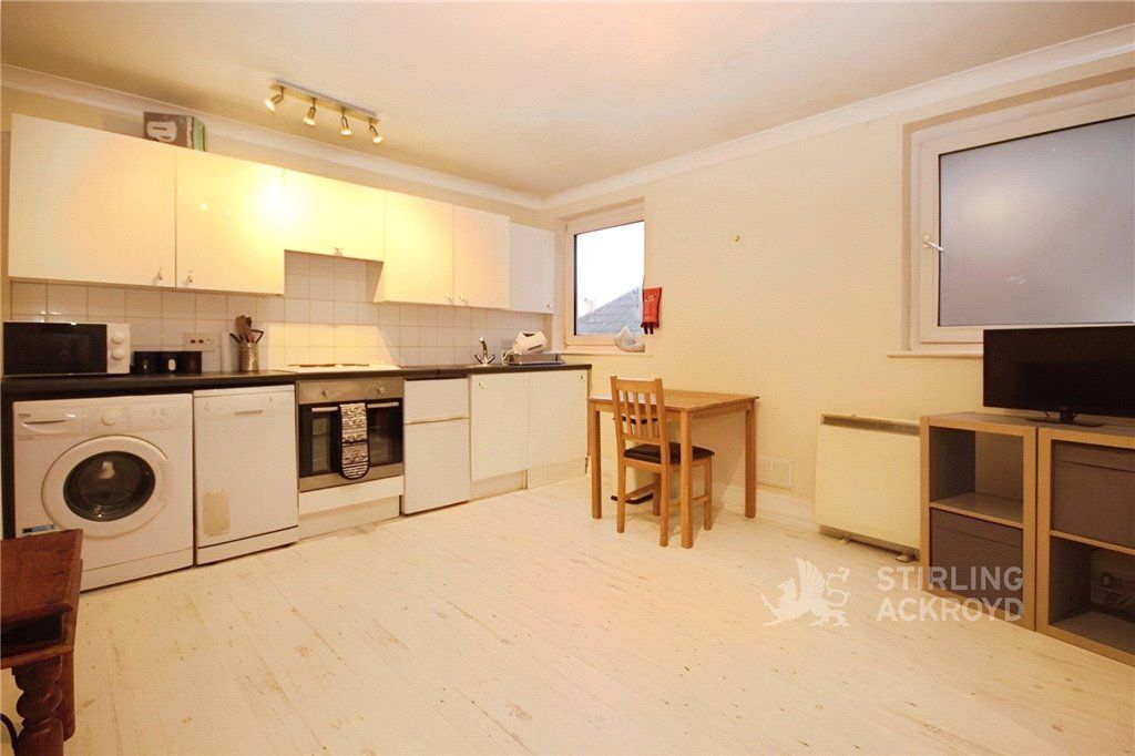 Property photo 3 of 4 Kitchen/Living Room