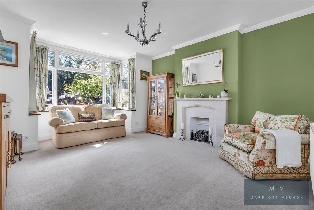 Property photo 2 of 19 Birdhurst Avenue 6 MV-1.Jpg